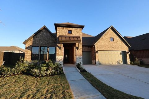 Photo of 11826 Greenwood Drive, Mont Belvieu, TX 77523 (MLS # 69034474)