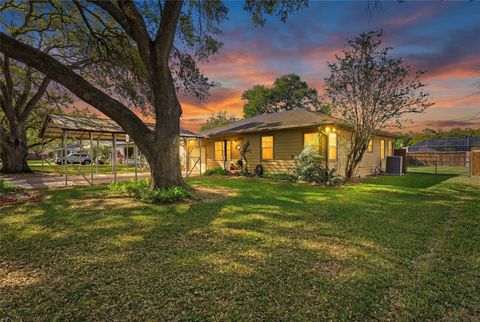 Homes For Sale - 2501 Marguerite Street<br/> Bay City, TX 77414