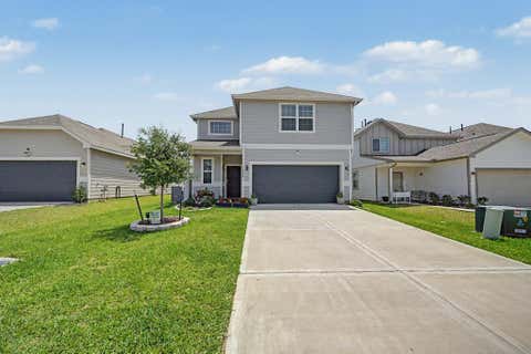Homes For Rent - 13820 Goldeye Drive<br/> Conroe, TX 77384