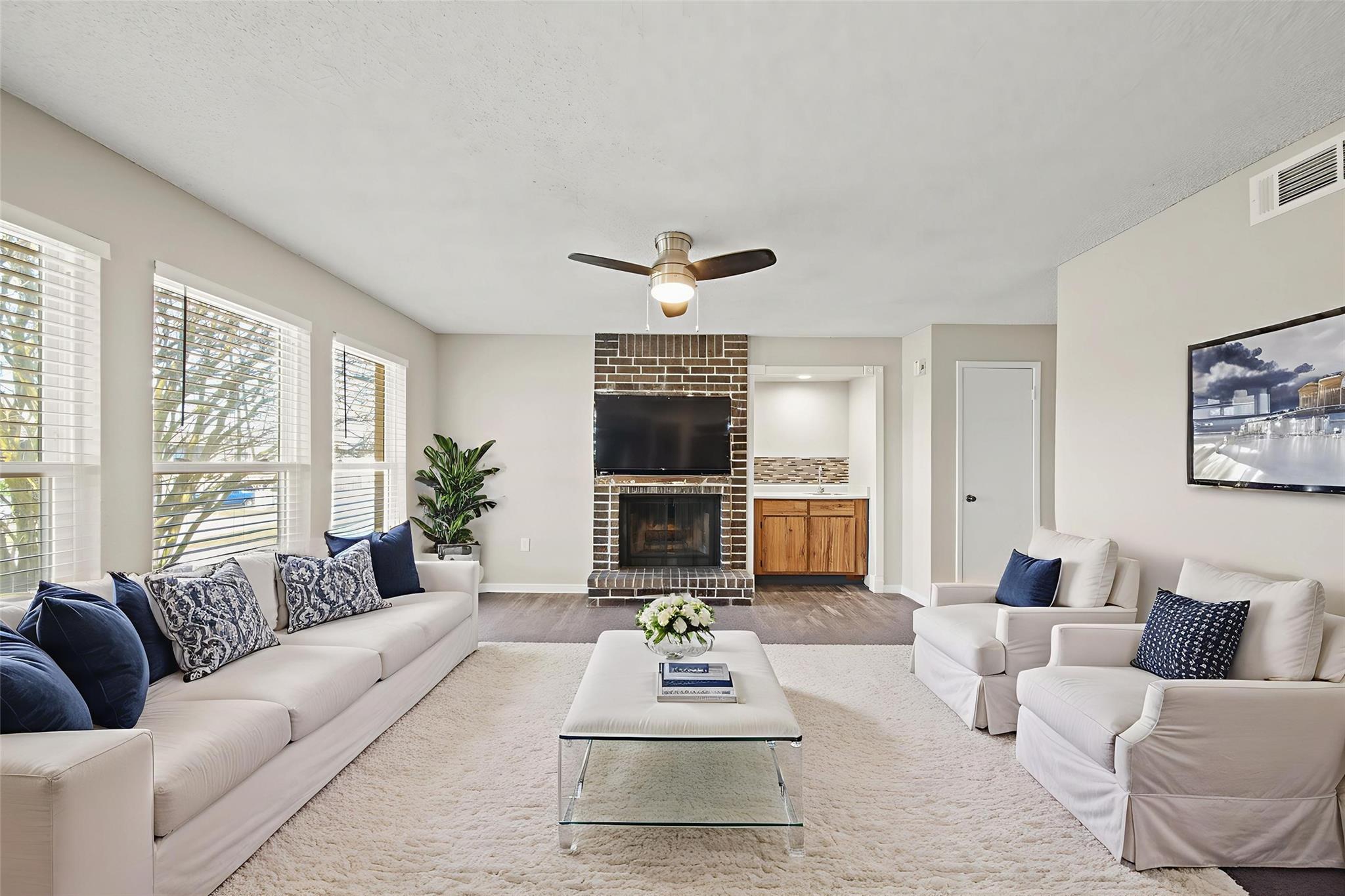 250 El Dorado Boulevard 210