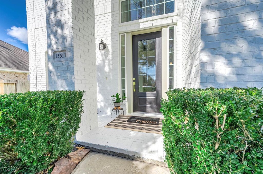 Photo of 13611 Cotton Way, Mont Belvieu, TX 77523 (MLS # 76246196)