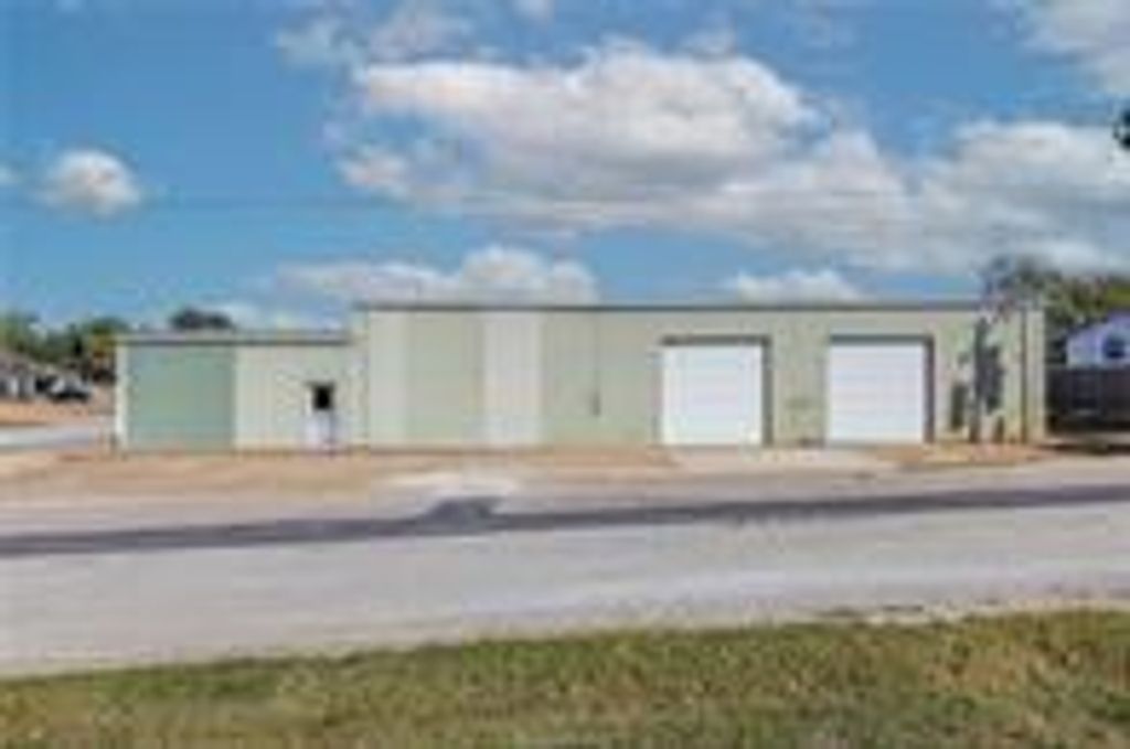 Photo of 406 N N Gray Street St, Caldwell, TX 77836 (MLS # 68041384)