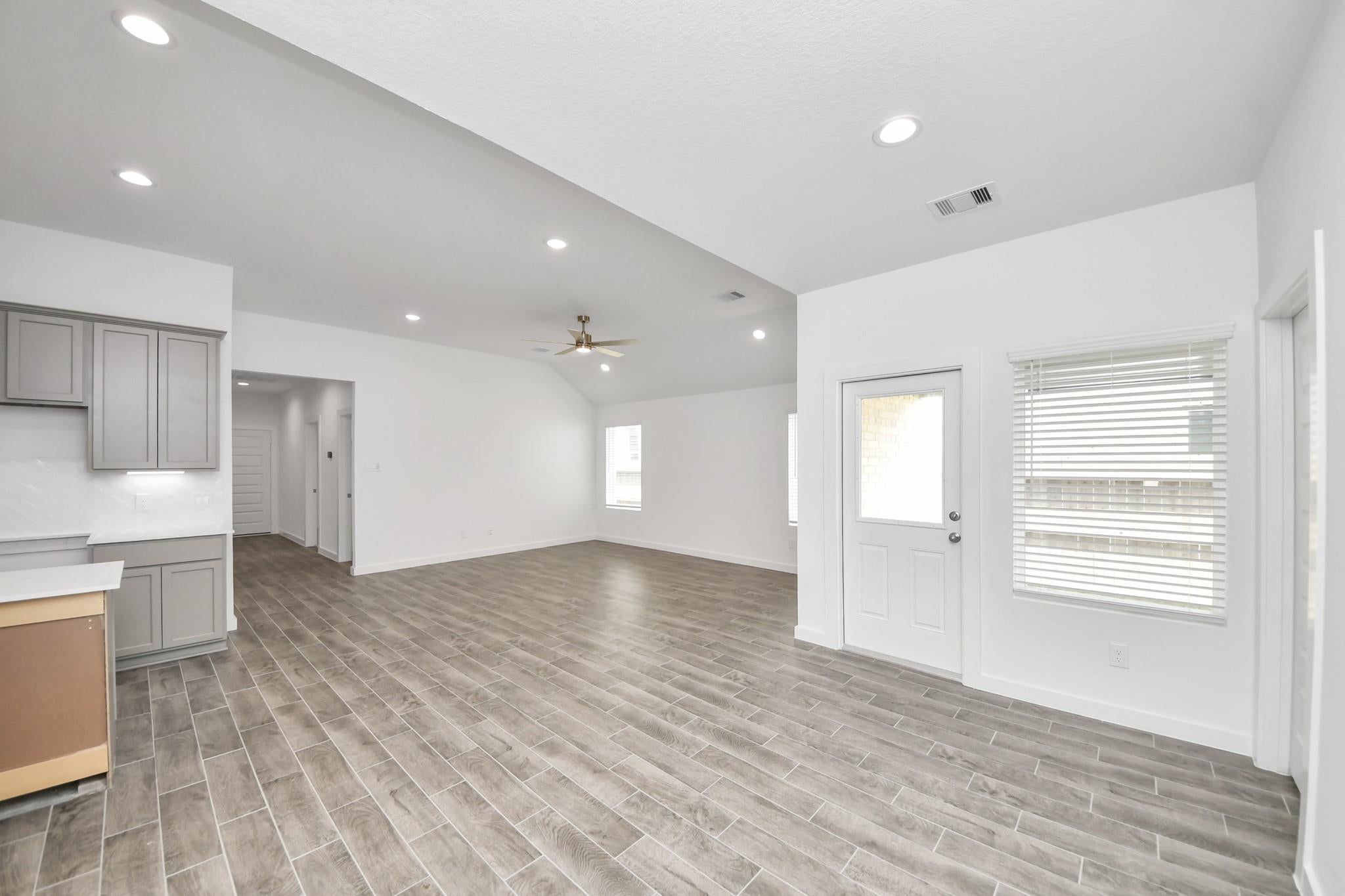18531 Athena Flower Drive