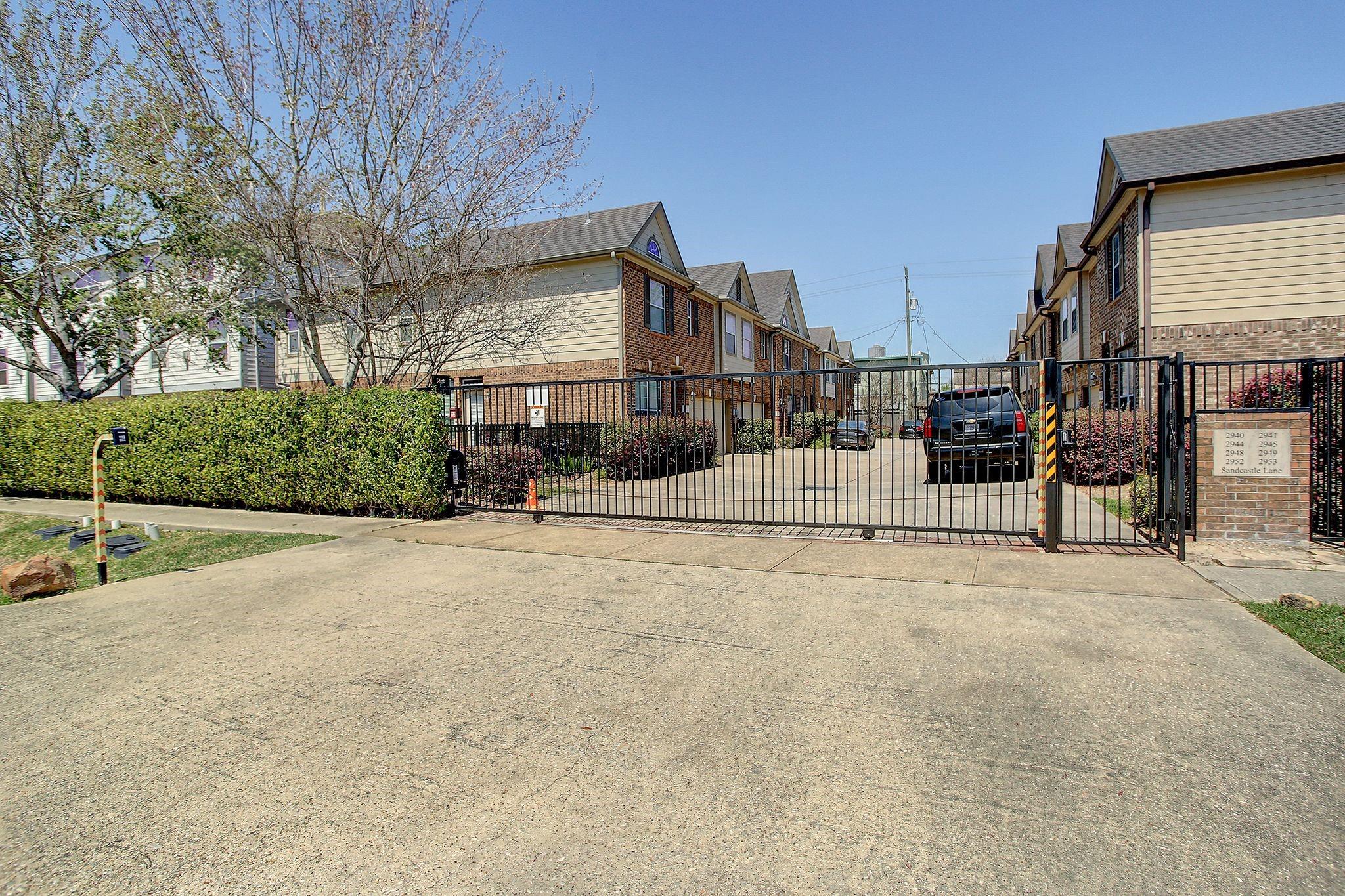 2944 Sandcastle Lane