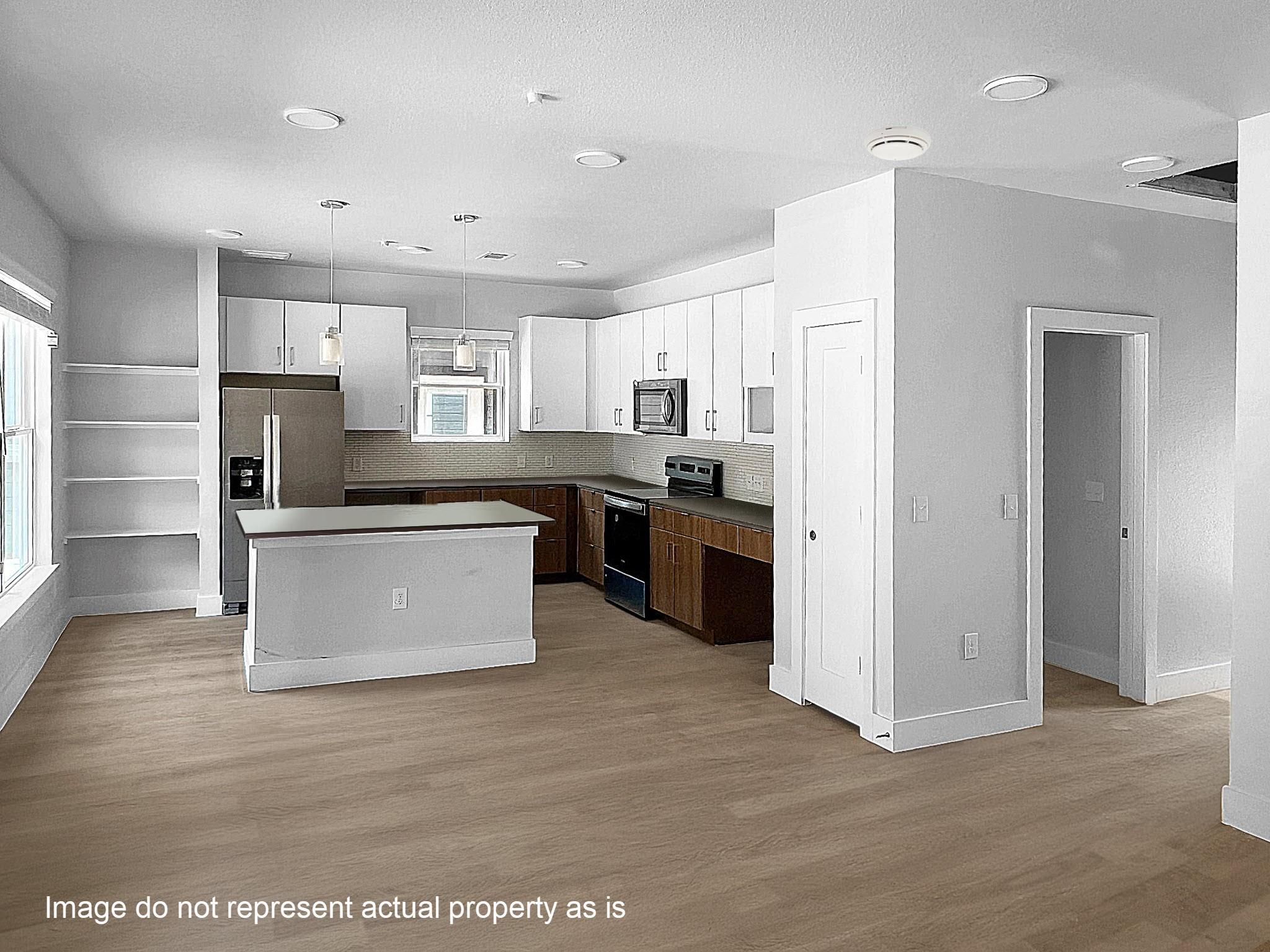 2400-445 Montgomery Park