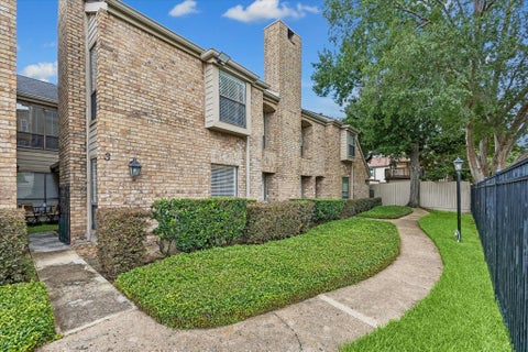 Photo of 1908 Augusta Drive #3, Houston, TX 77057 (MLS # 54118373)