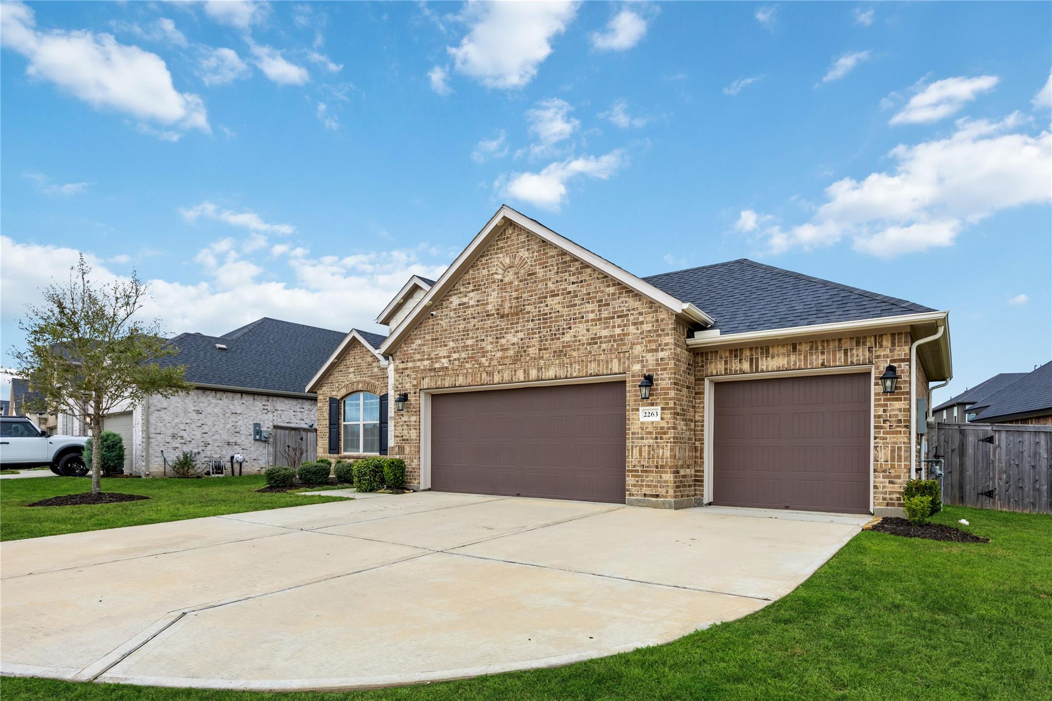 2263 Vanessa Cay Lane