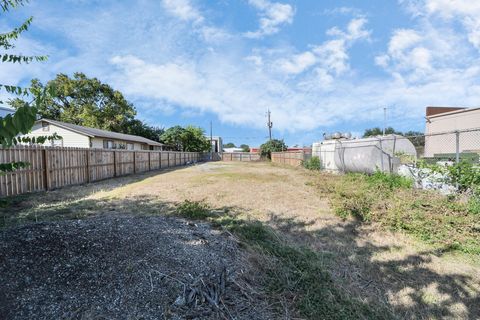 5717 Centralcrest St Houston TX 77092