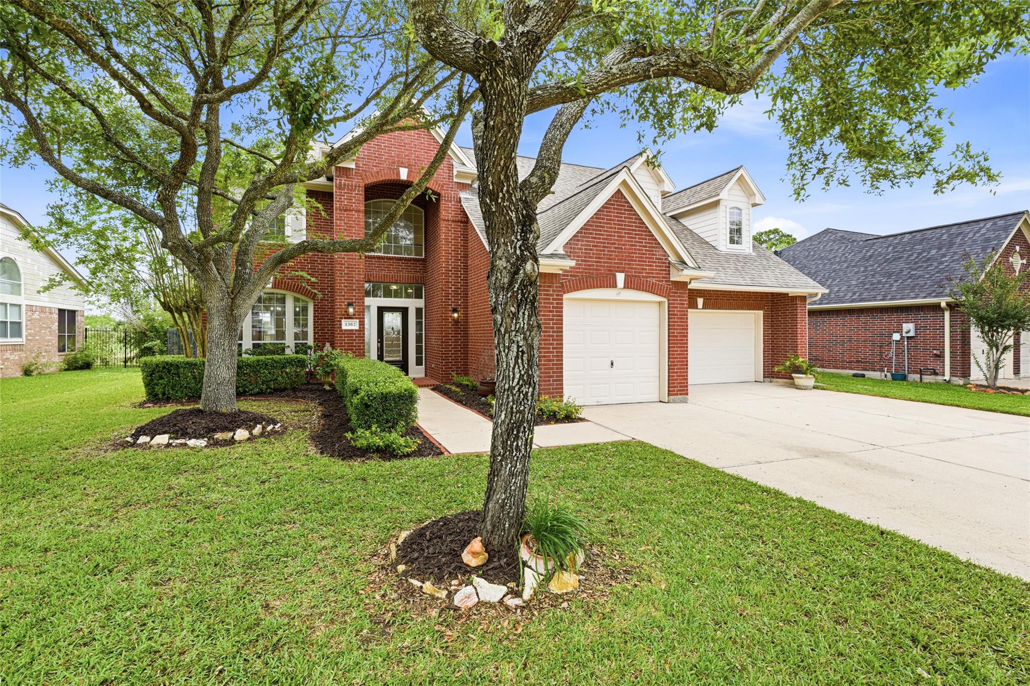 1302 Ventura Canyon Drive