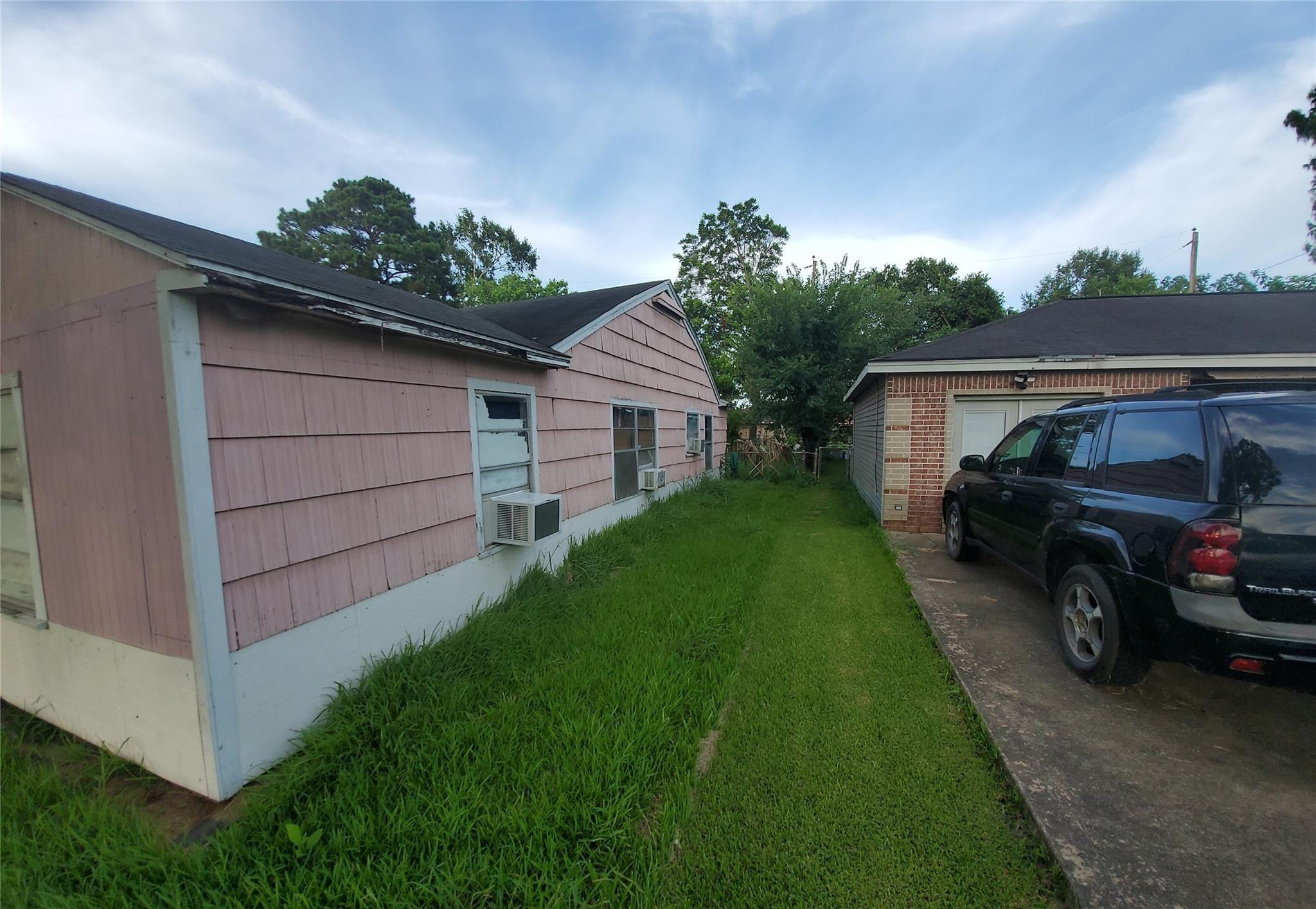 1507 Scarborough Lane