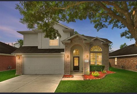 Photo of 17535 Heath Grove Ln Ln, Richmond, TX 77407 (MLS # 25386497)