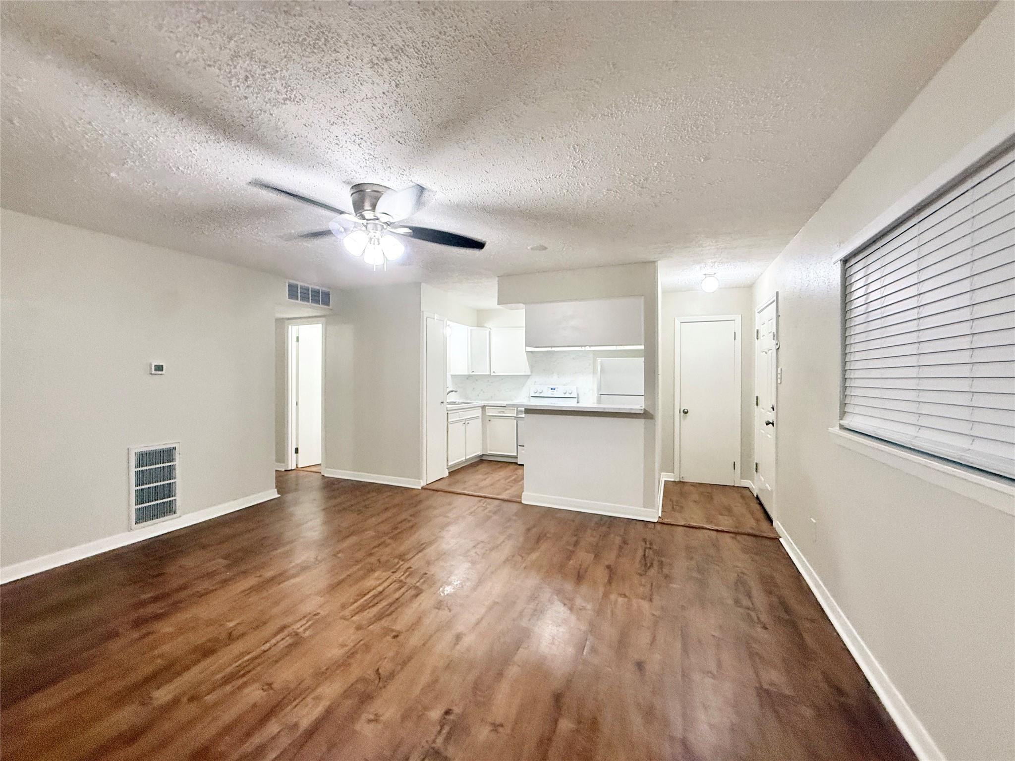 201 S Kaysie Street 17