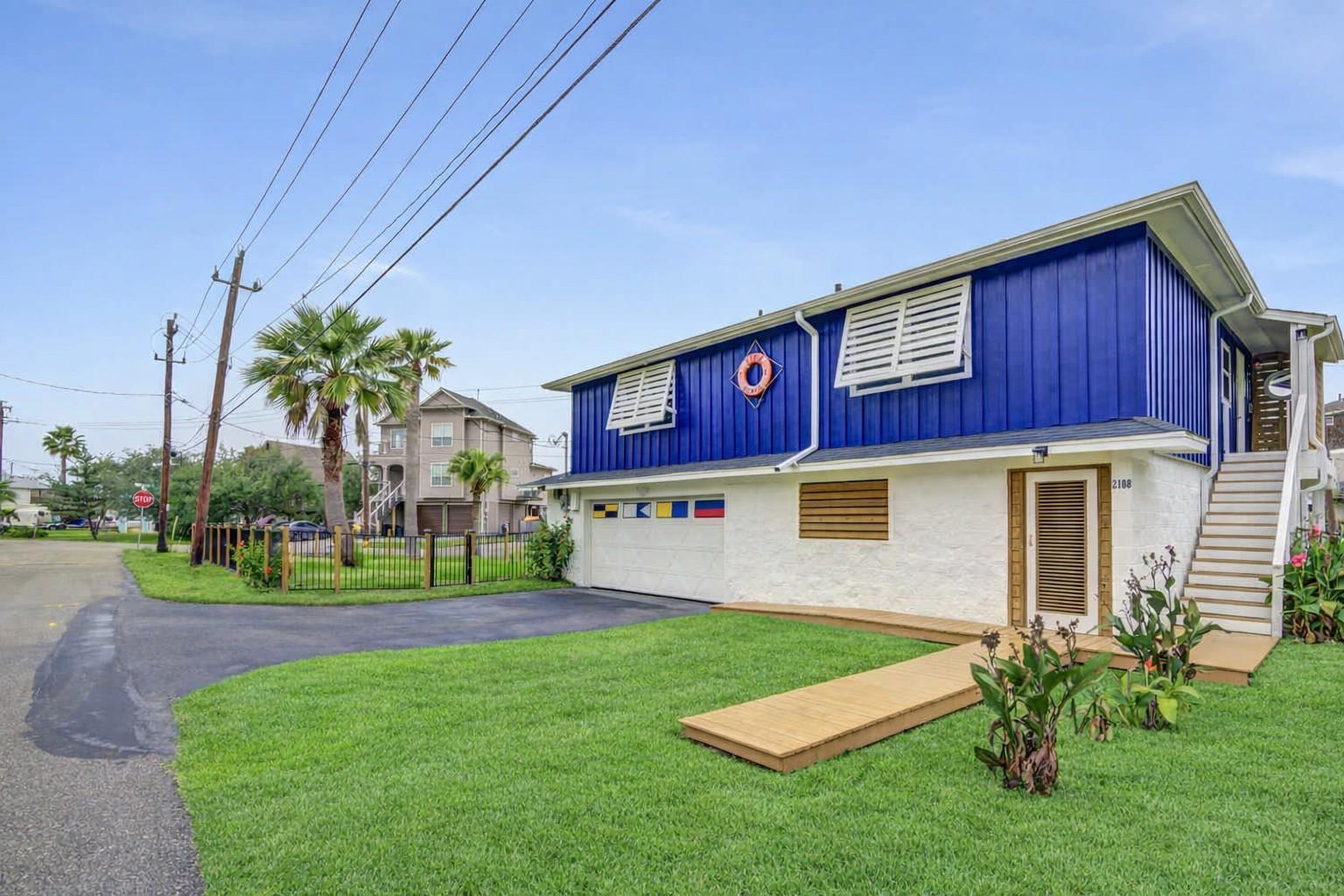 2108 Knollwood Street