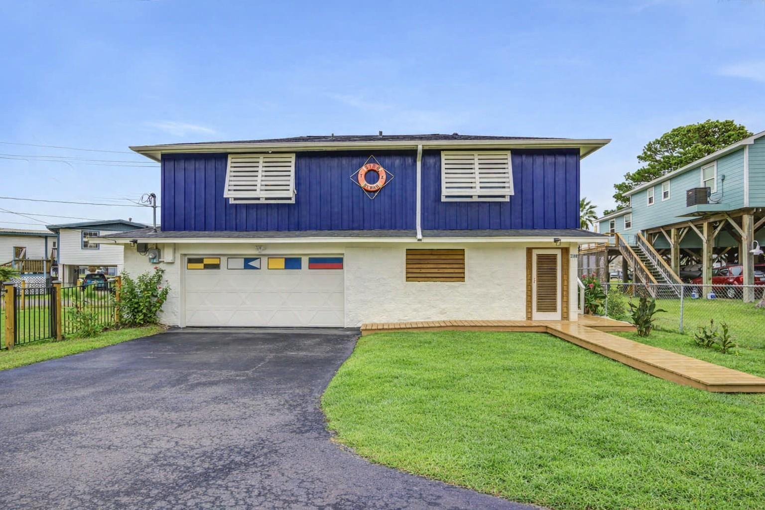 2108 Knollwood Street