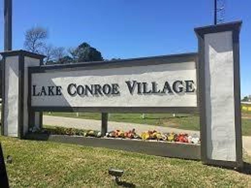 Photo of 16914 Balmoral, Montgomery, TX 77316 (MLS # 9681104)