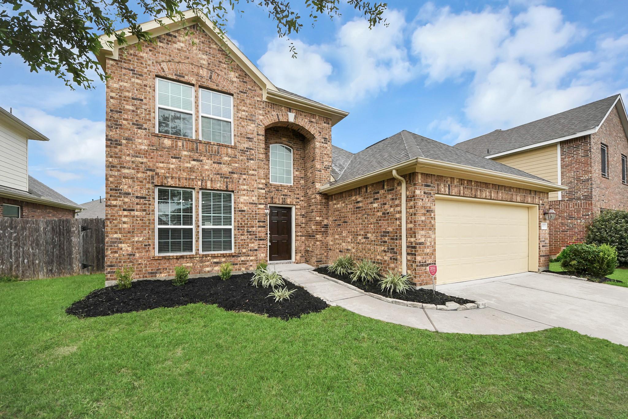 6527 Hunters Trace Lane