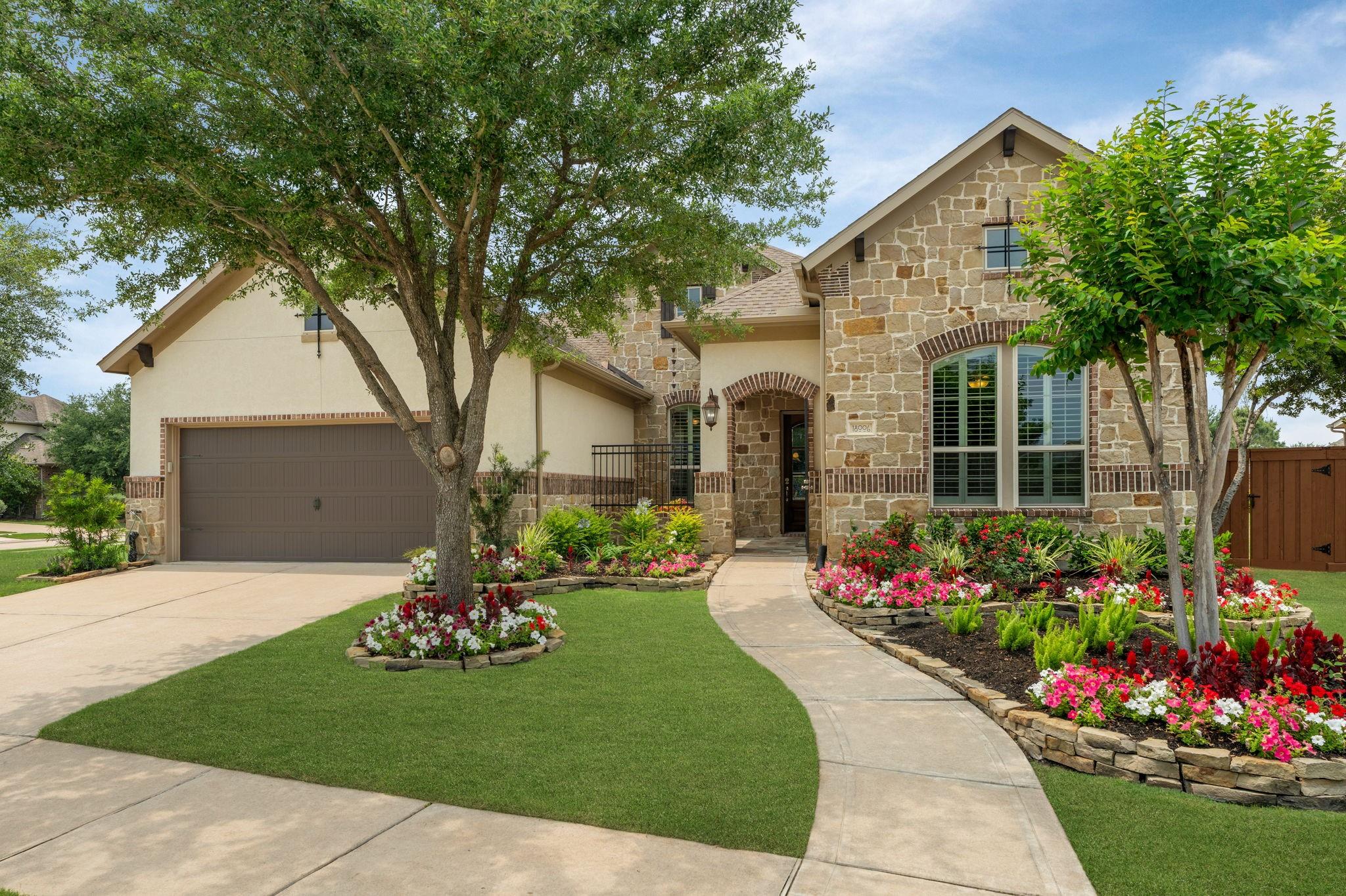 18006 Glenlora Court