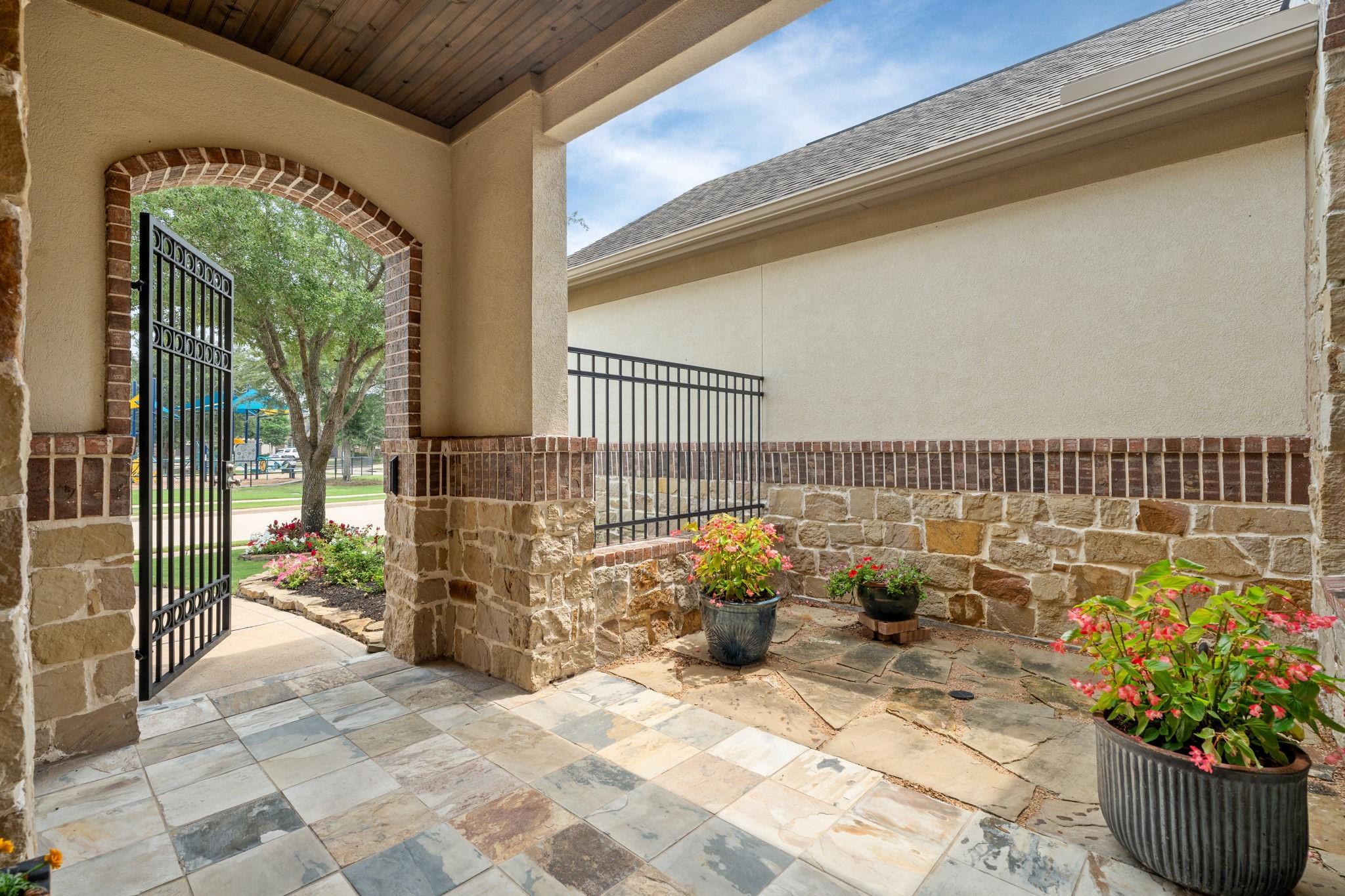 18006 Glenlora Court