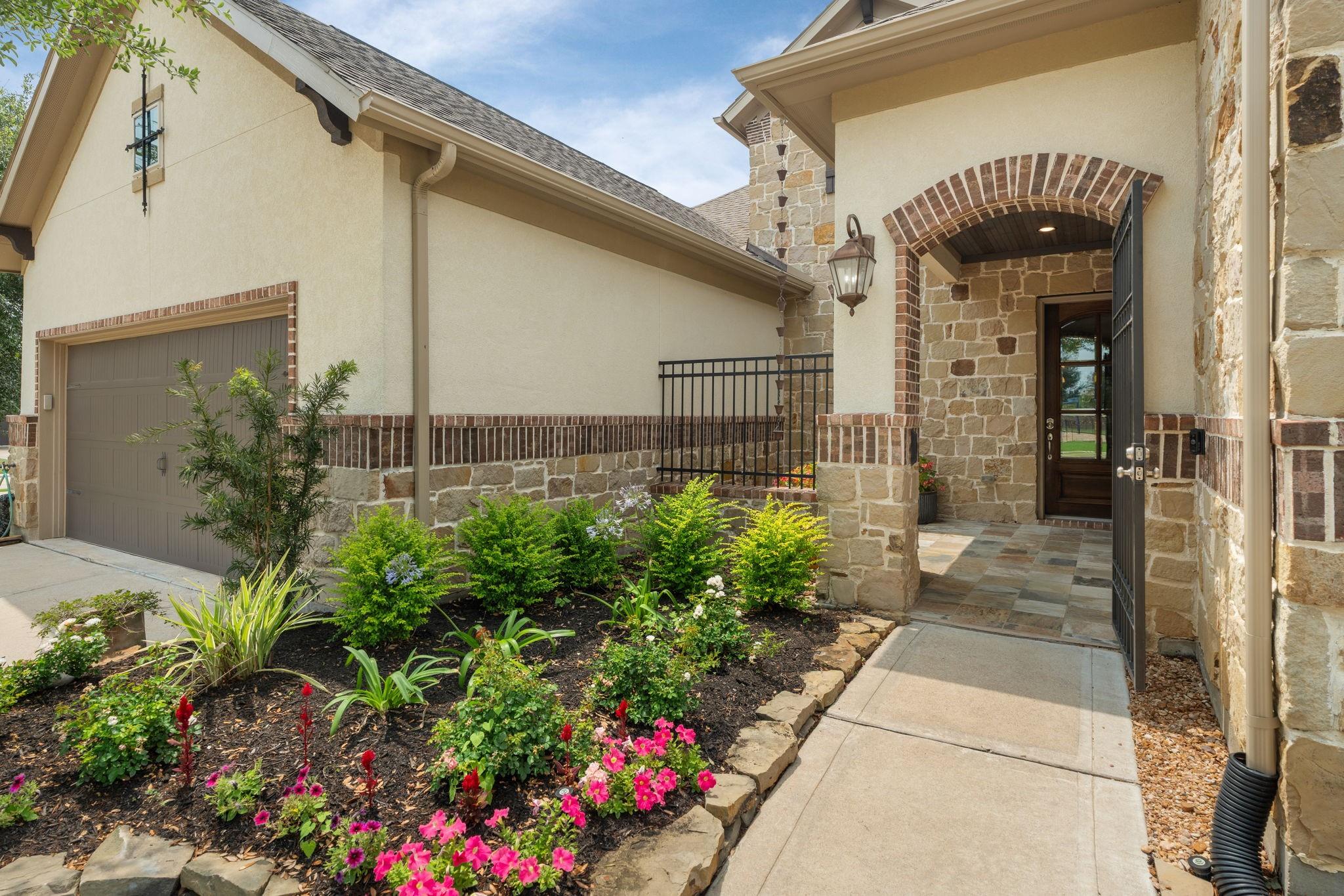 18006 Glenlora Court
