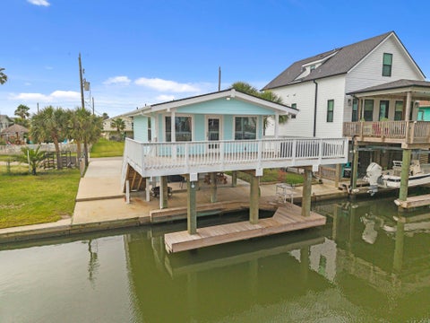 Photo of 16708 Cabeza De Vaca, Jamaica Beach, TX 77554 (MLS # 39329472)