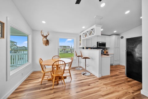 Photo of 16708 Cabeza De Vaca, Jamaica Beach, TX 77554 (MLS # 39329472)