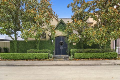 Photo of 4057 Breakwood Drive, Houston, TX 77025 (MLS # 11386882)