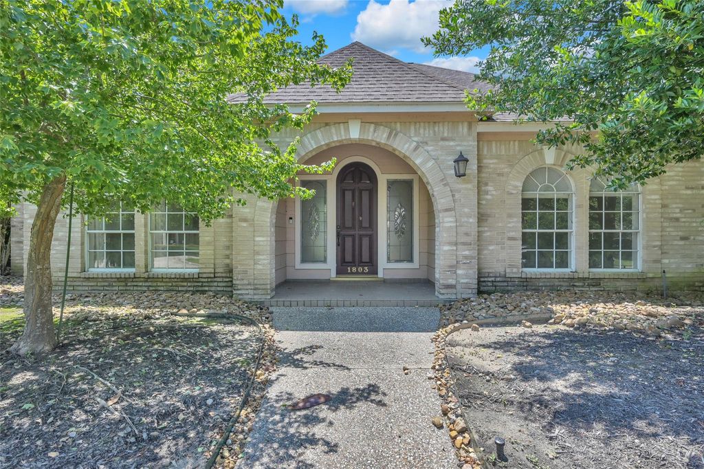 Photo of 1803 Quiet Country Court, Houston, TX 77345 (MLS # 57806314)