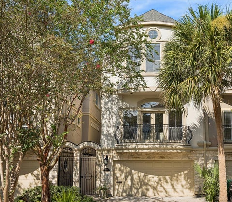 Photo of 6406 Rodrigo Street #B, Houston, TX 77007 (MLS # 64782979)