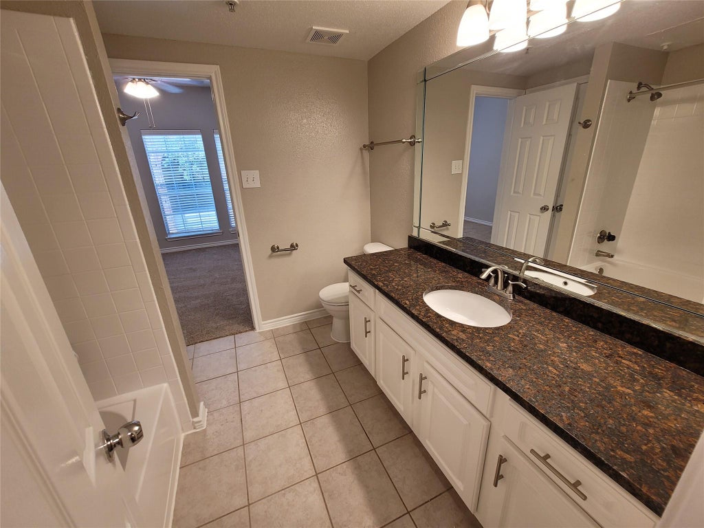 Photo of 2350 Westcreek Lane #6112, Houston, TX 77027 (MLS # 53993436)