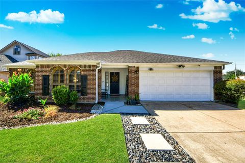 Photo of 3315 Lakeland Gardens Drive, Katy, TX 77449 (MLS # 76083671)