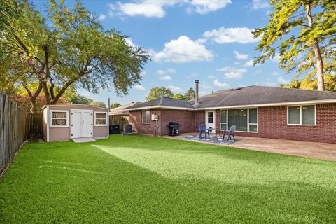 Tiny photo for 2430 Meandering Trail, Houston, TX 77339 (MLS # 4711800)