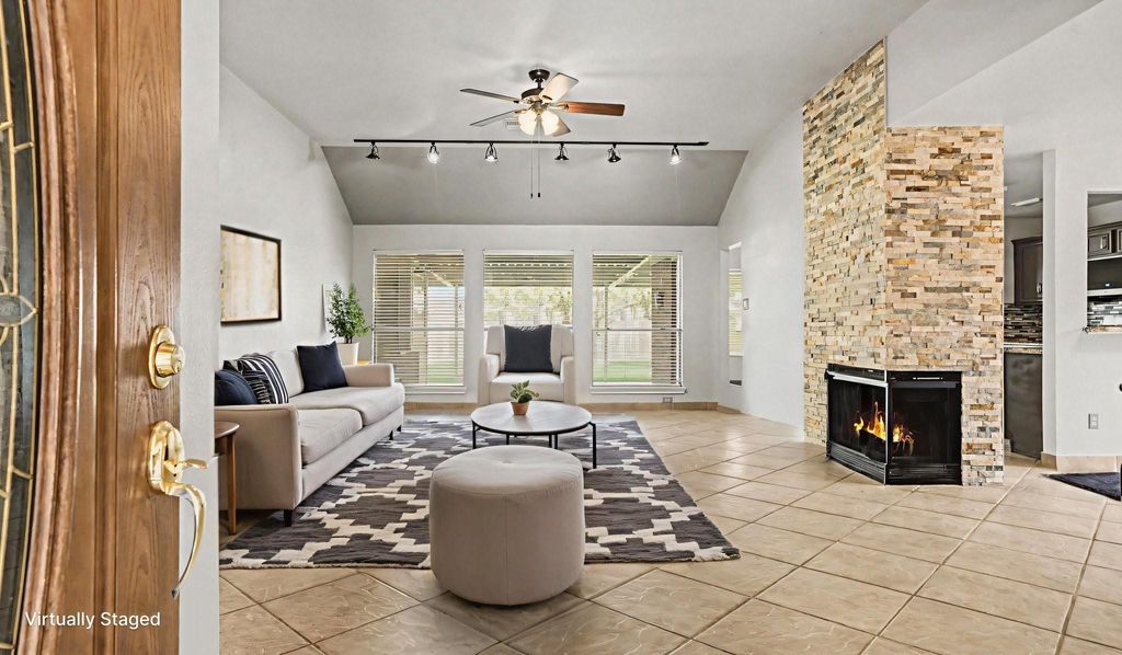 Photo of 718 Fairfield Ave Street, La Porte, TX 77571 (MLS # 20548435)