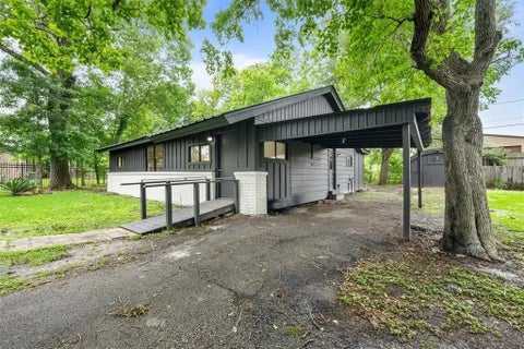 Photo of 3201 Creel Court, La Porte, TX 77571 (MLS # 5608950)