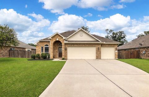 Photo of 71 Sable Drive, Woodbranch, TX 77357 (MLS # 50191100)