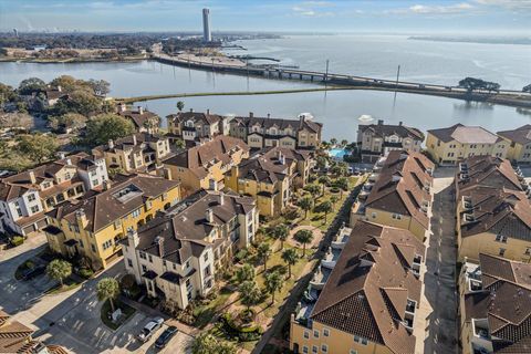 Townhouse For Sale - 36 Elderwood Drive<br/> Houston, TX 77058