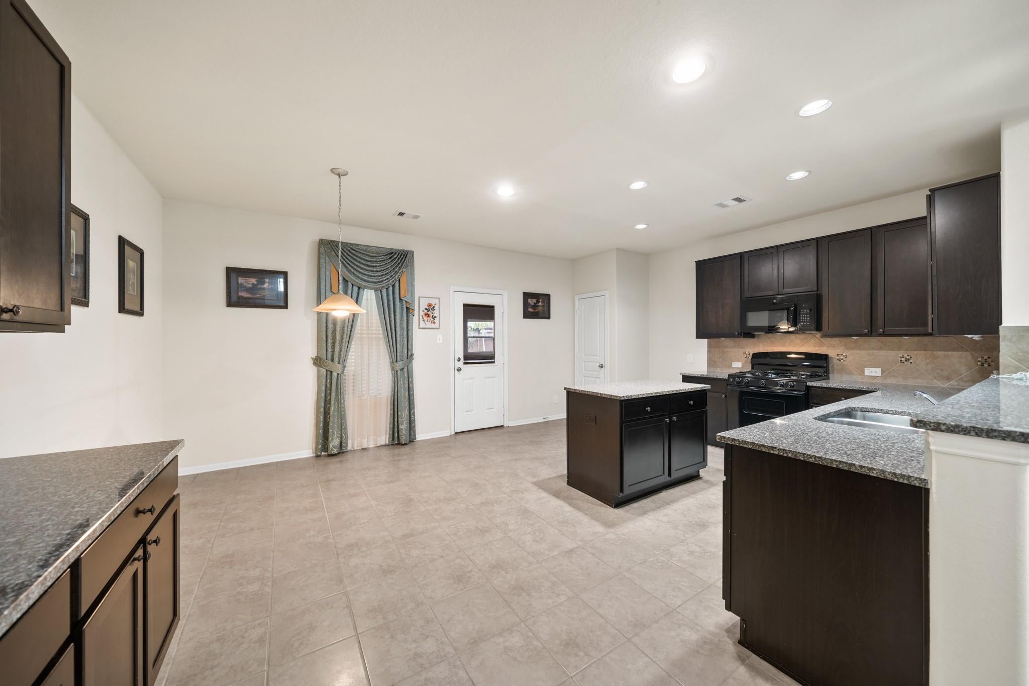 8306 Sunstone Court