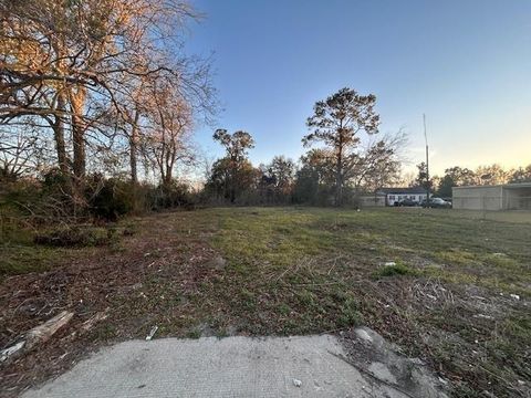 Vacant Land For Sale - 6295 Highway 105<br/> Jefferson County, Beaumont, TX 77708