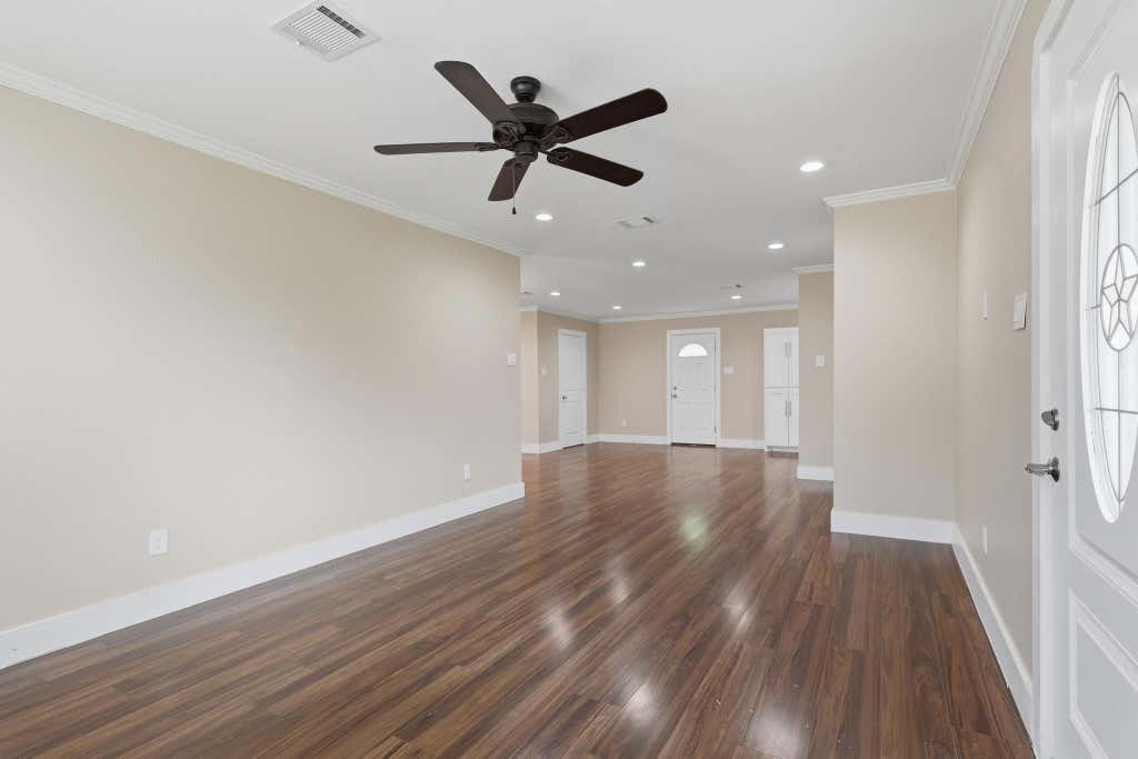 Photo of 1419 Roper Street, Houston, TX 77034 (MLS # 97943187)