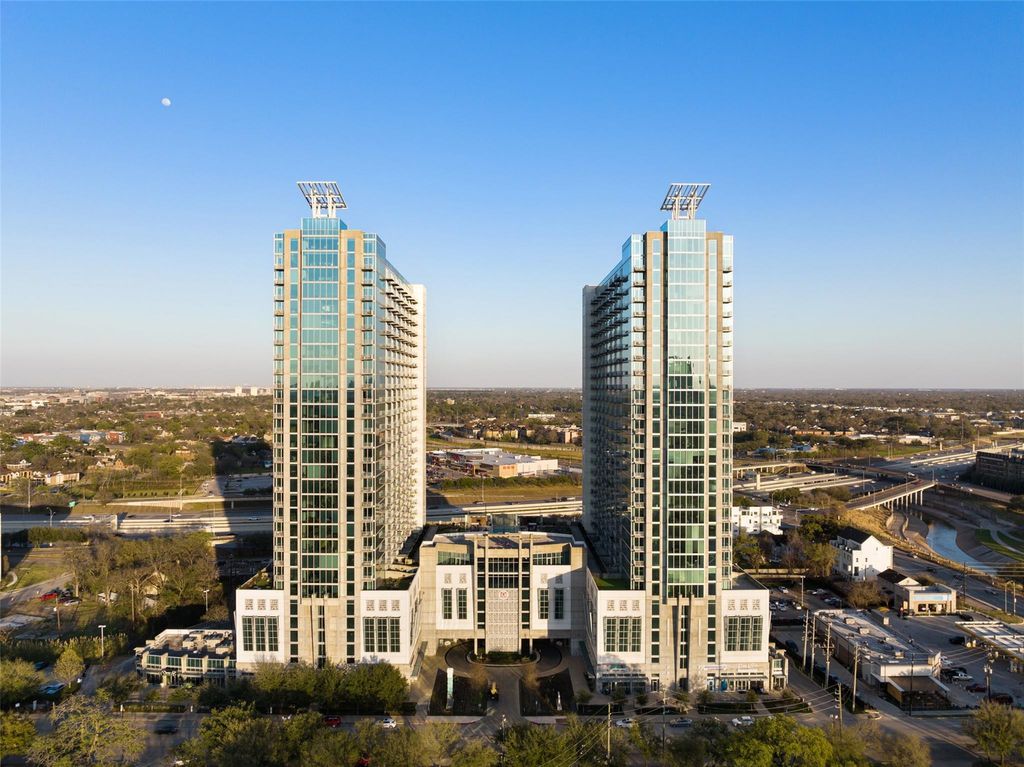 Photo of 5925 Almeda Road #11218, Houston, TX 77004 (MLS # 83756478)