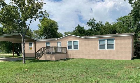 Photo of 335 4th Street, Dickinson, TX 77539 (MLS # 6288348)