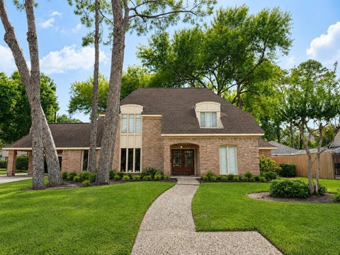 Photo of 803 Thornbranch Drive, Houston, TX 77079 (MLS # 21191952)