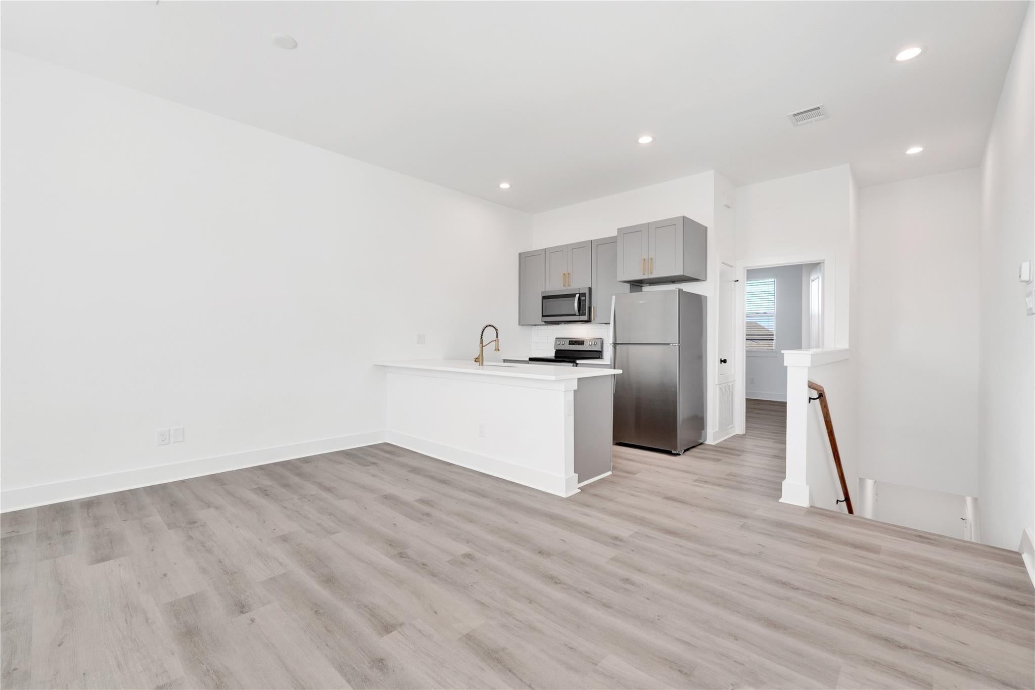 417 Alvia Run Lane AB