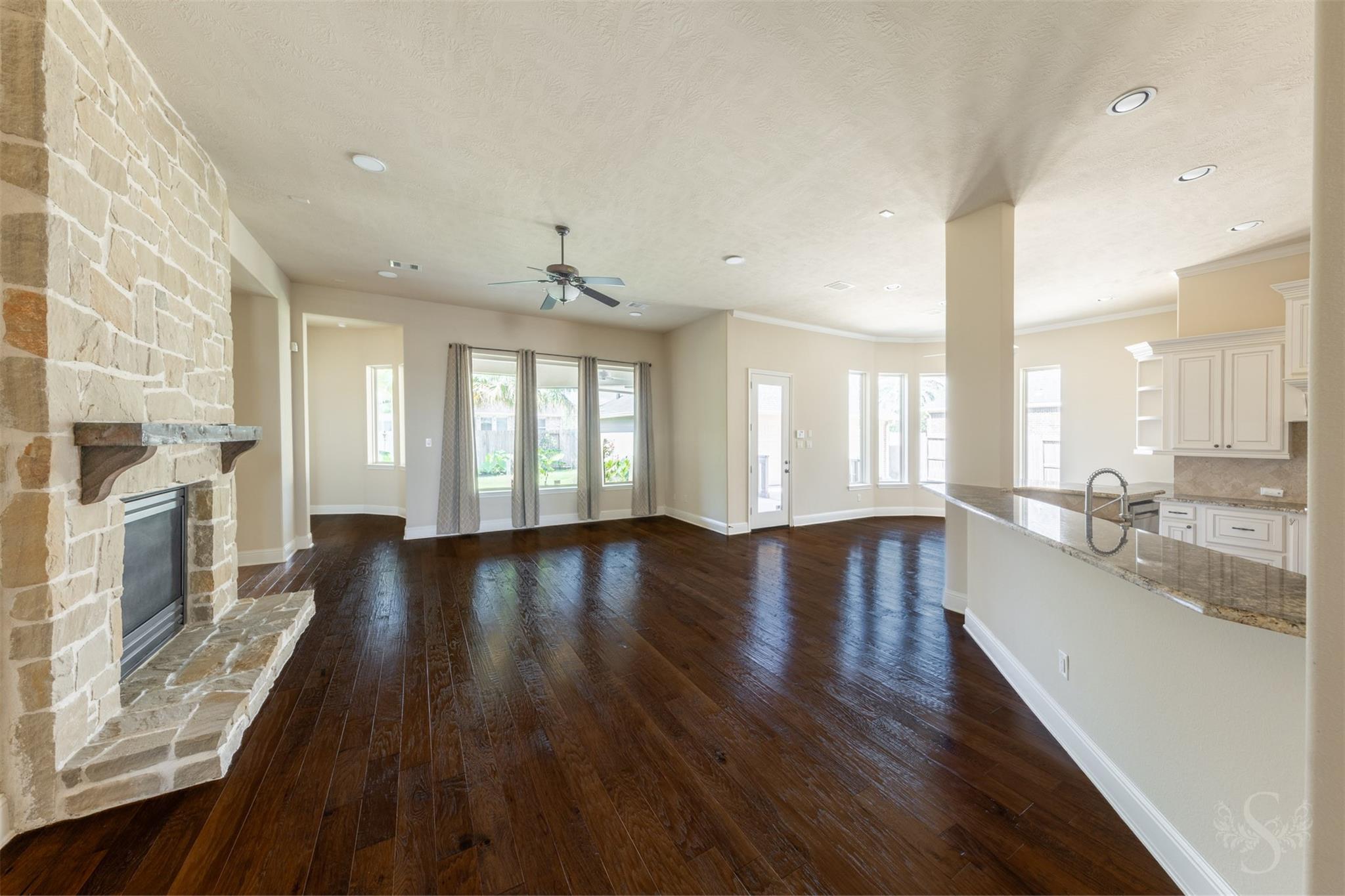5803 Mustang Ridge Lane
