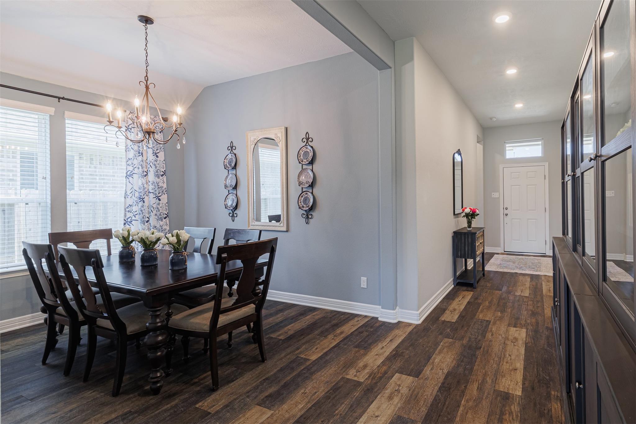 920 Lunar View Court