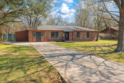 Photo of 31942 S Wiggins Street, Magnolia, TX 77355 (MLS # 47813731)