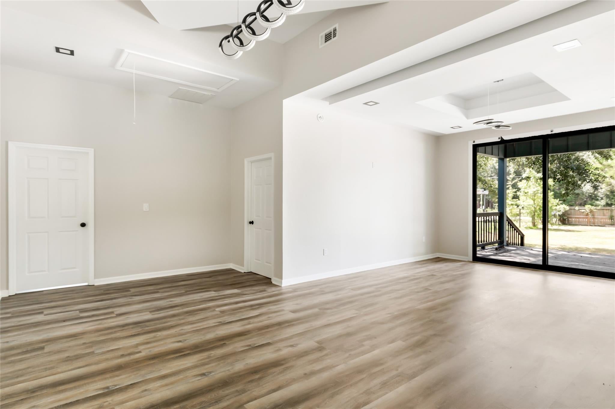 1031 County Road 3404