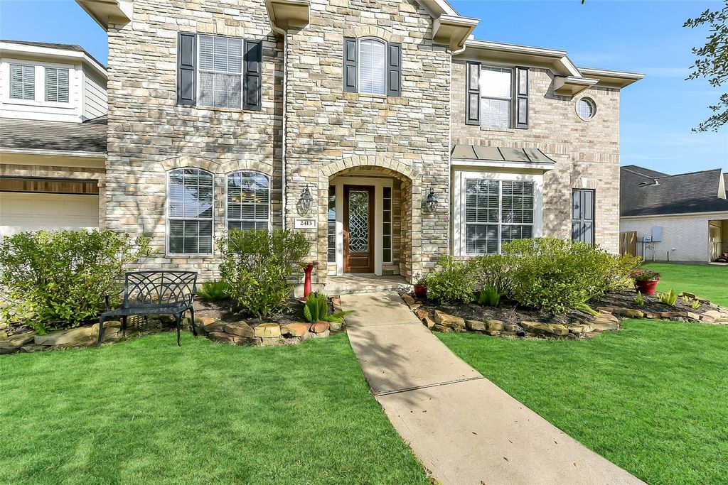 Photo of 2413 Mountain Falls Court, Friendswood, TX 77546 (MLS # 62608909)