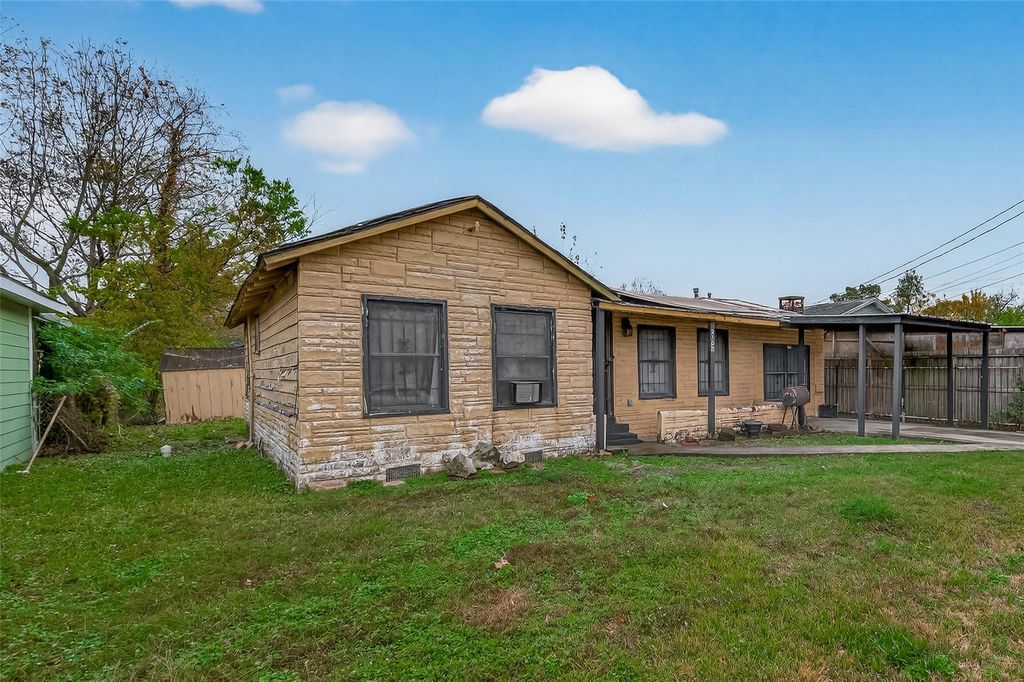 Photo of 2108 King Street, Houston, TX 77026 (MLS # 26534594)