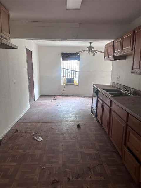 Tiny photo for 2308 Russell Street, Houston, TX 77026 (MLS # 11514997)
