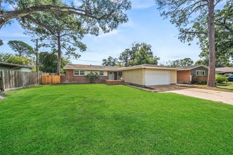 Photo of 9779 Westview Drive, Houston, TX 77055 (MLS # 83213417)